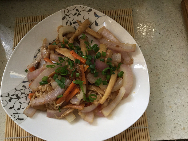 蚝油炒三丝正宗做法,鲜香滑嫩秘诀全公开