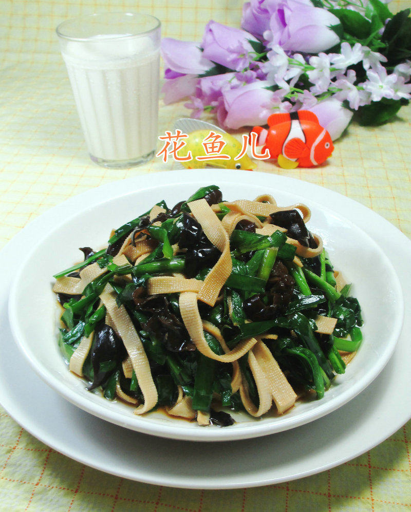 春韭炒千张：三步做出最嫩滑口感