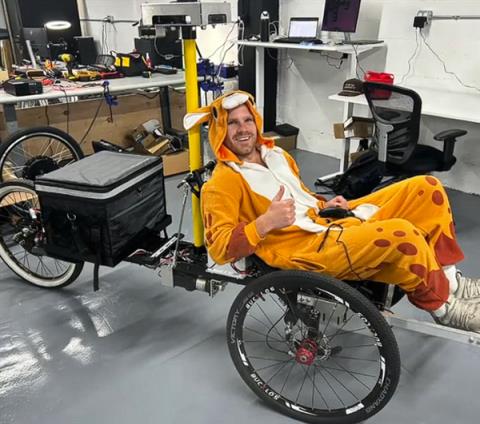 外卖小哥的竞争对手来了！全球首款自动送货自行车现身硅谷