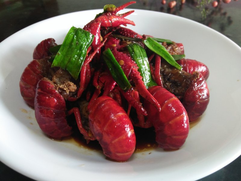 小龙虾面条做法全攻略：配料与步骤详解