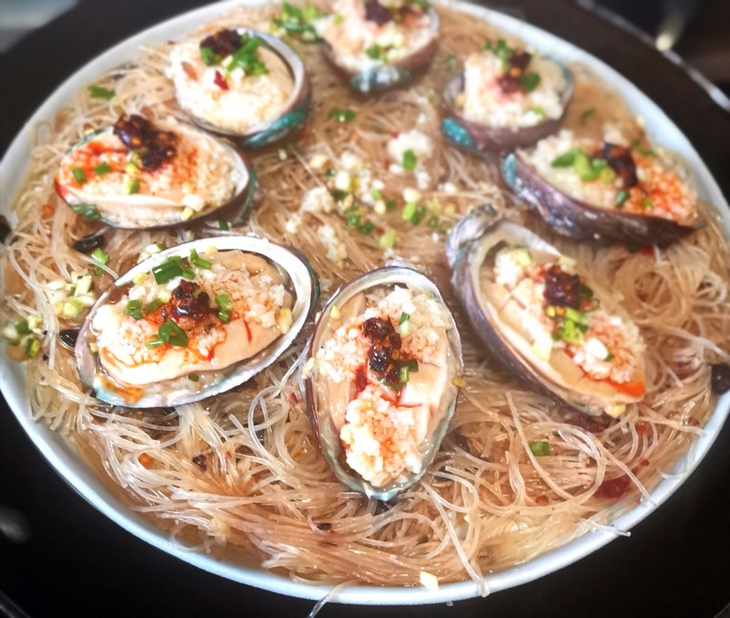 粉丝蒸鲍鱼：配料与极致美味秘诀