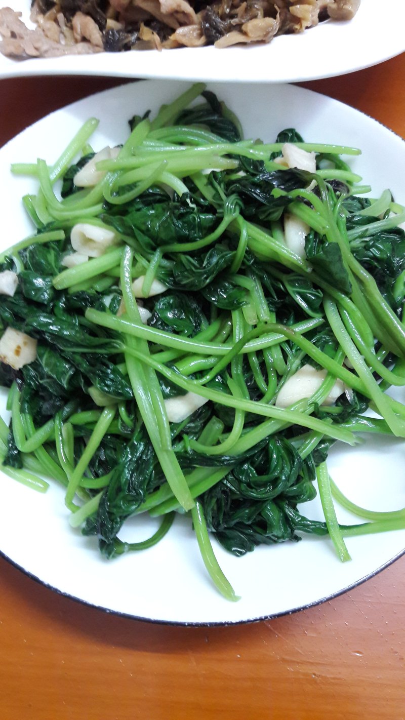 酸炒红薯苗十种家常美味做法