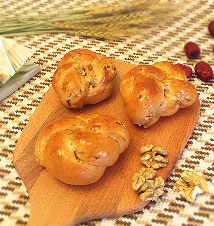 核桃仁餐包十种家常做法,美味轻松学