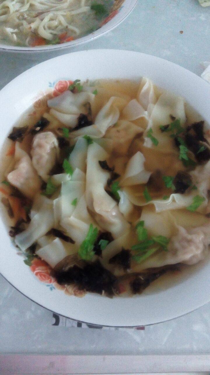 丝瓜馄饨面做法详解:鲜香滑嫩的家常美味