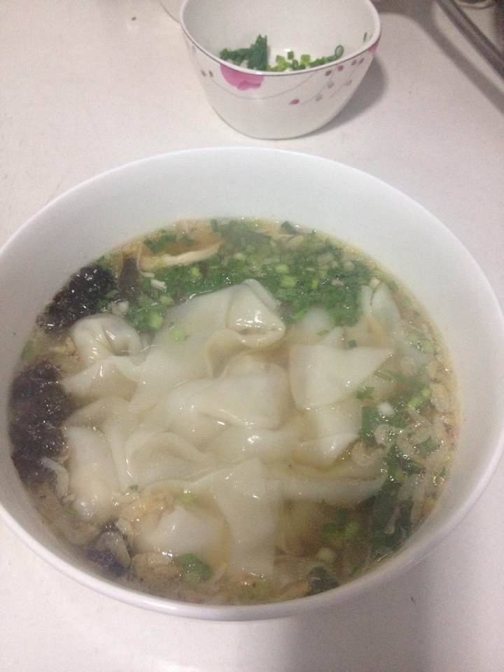 丝瓜馄饨面做法详解:鲜香滑嫩的家常美味