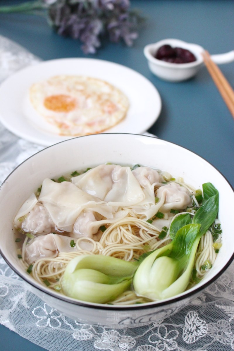 丝瓜馄饨面做法详解:鲜香滑嫩的家常美味