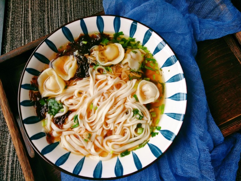 丝瓜馄饨面做法详解:鲜香滑嫩的家常美味