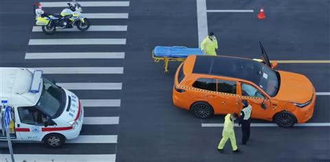 行业首家!吉利成功开展“车警医”联动救援试验 出事故自动出警(图2)