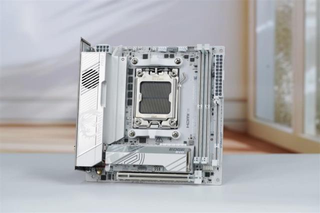 微星MPGX870IEDGETIEVOWIFI 刀锋 钛主板评测：稳定释放200W 多种内存工具性能