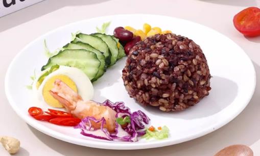 三色糙米可以做饭团吗