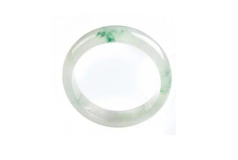 玉镯和金镯可以戴在同一只手腕上吗