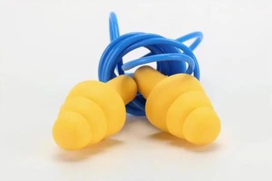 高考可以带耳塞进去吗