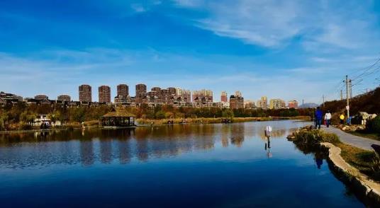 2024年6月份去大连要提前订酒店吗