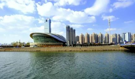 2024年6月份去大连要提前订酒店吗