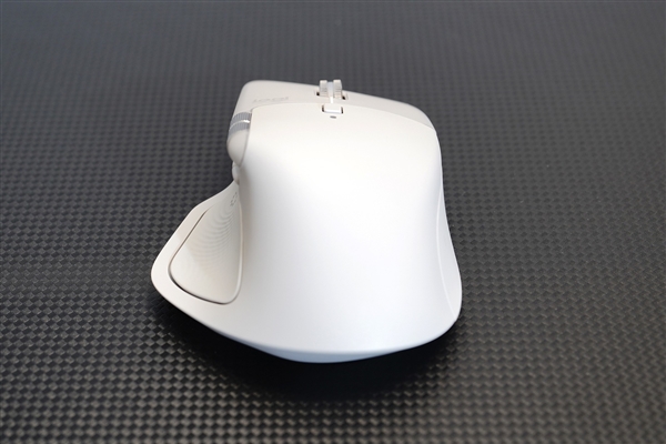 专业OLED超竞屏!联想拯救者Y9000P2025AI元启游戏本图赏(图3)