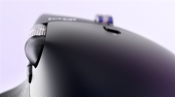 专业OLED超竞屏!联想拯救者Y9000P2025AI元启游戏本图赏(图4)