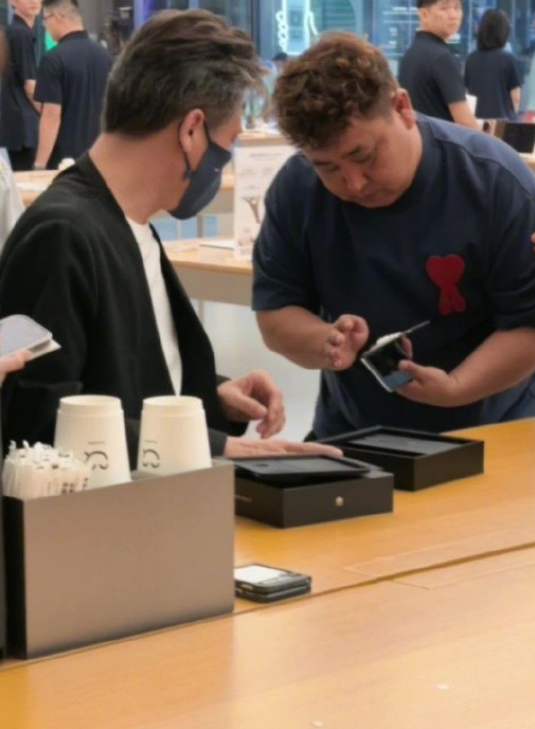 网飞官宣827亿美元收购华纳！游戏工作室也拿到手(图2)