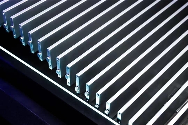 国产通用GPU第一股来了！摩尔线程今日上市 469%开盘(图2)