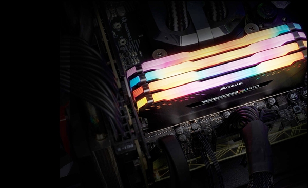 设计师、玩家一台就够了！联想GeekPro设计师台式机图赏(图2)