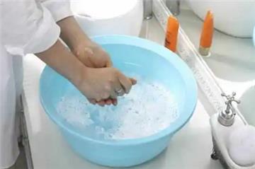 晚上洗的衣服第二天晾会臭吗?如何防止异味产生