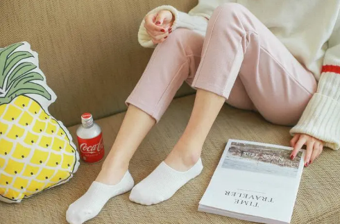 船袜老掉是质量不行吗？如何选购防滑船袜