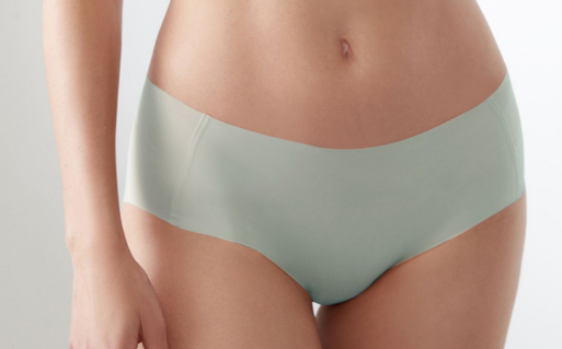 内裤一天就黄正常吗？潮湿异味是妇科病吗