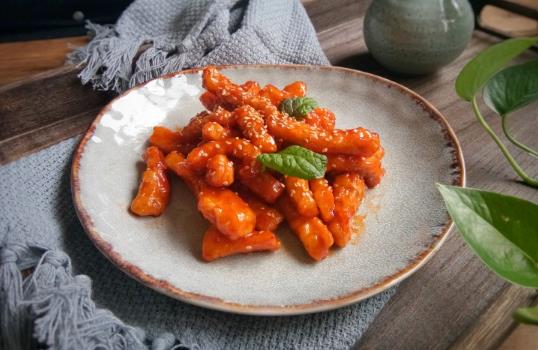 铁锅能烧糖醋菜吗？糖醋排骨怎么做不粘锅