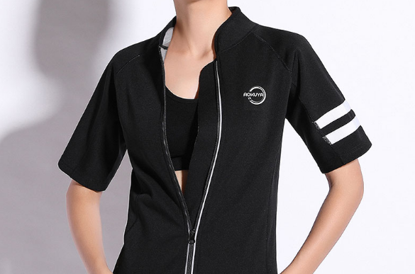 暴汗服直接穿还是里面要穿衣服？运动暴汗服怎么穿