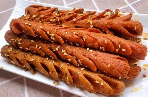 淀粉肠里面有猪肉吗？为何突然全网抵制