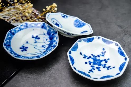 釉上彩还是釉下彩好？如何选择更安全？