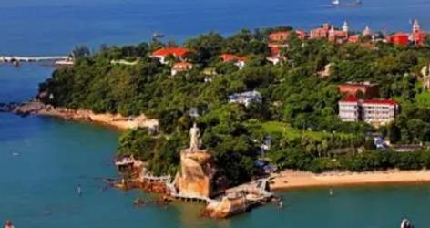 2025年厦门4月热吗?五一去穿什么合适