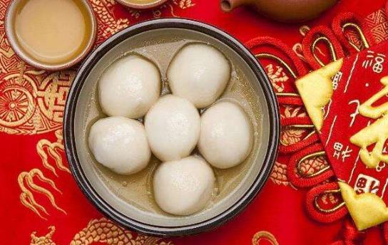 元宵节吃汤圆还是元宵？南北习俗有何不同