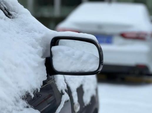 车窗结冰怎么快速去除?按哪个键除雾