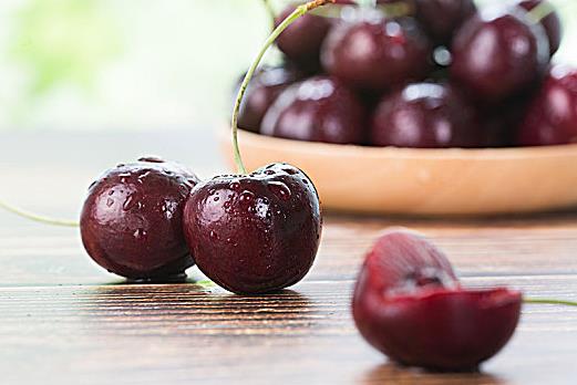 车厘子放冰箱坏得快?如何保存才新鲜