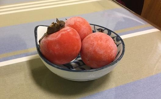冻柿子比新鲜柿子好吃吗?冻柿子营养更高吗