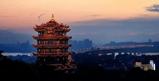 2025年2月武汉温度？春节会冷吗