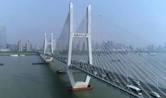 2025年武汉2月冷不冷？春节去武汉穿什么