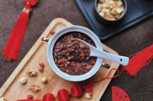 吃腊八粥有喜庆丰收之意吗?腊八粥为何成网红美食