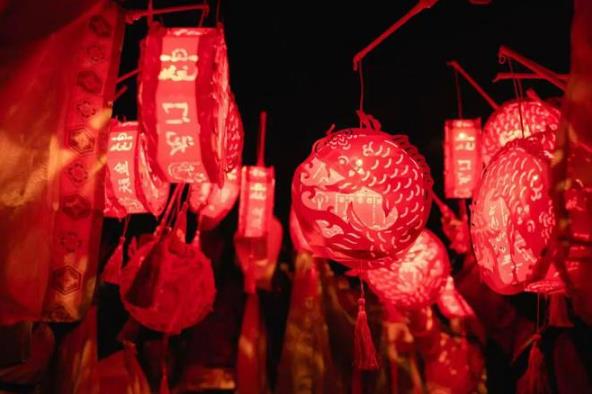 2025春节补班哪两天?调休安排引热议