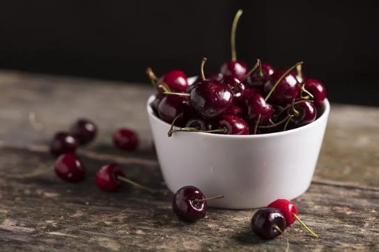 车厘子为什么冬天才有？如何挑选更甜？