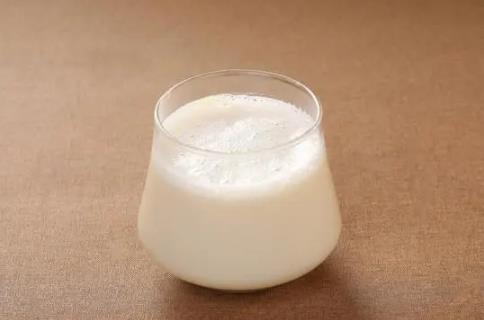 板栗和牛奶能一起吃吗?搭配会中毒吗