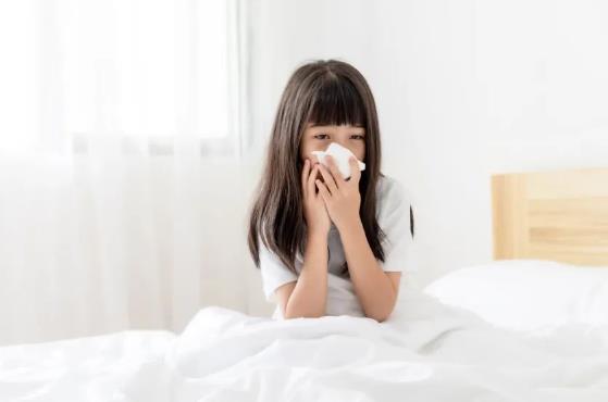 支原体肺炎为何胸闷气短？如何缓解症状