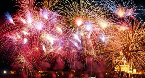 春节去上海迪士尼要买烟火前排吗?如何预订最佳位置