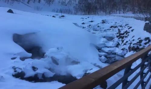 2025年春节长白山天池开放吗?游客爆满如何应对