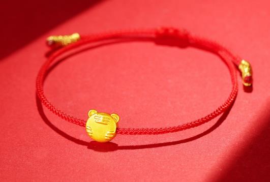 2025本命年能戴黄金吗?属牛人运势如何