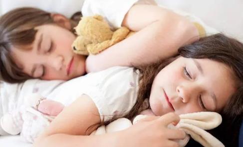 2025年百日宴哪天好?如何选热门吉日