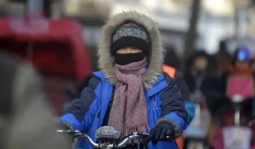 2025年12月上旬还有寒潮吗？冬季气温预测如何