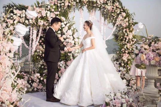 2025年不适合结婚？结婚吉日如何选择