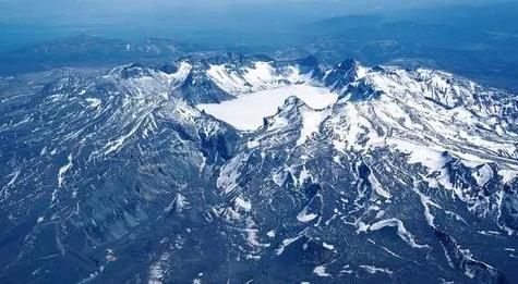 2025年12月长白山天池开放吗?冬季旅游攻略如何