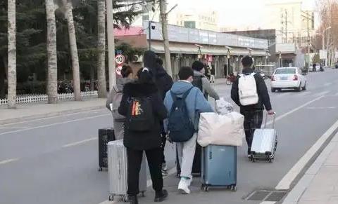 2025年大学生寒假几号开始?放假时间会提前吗